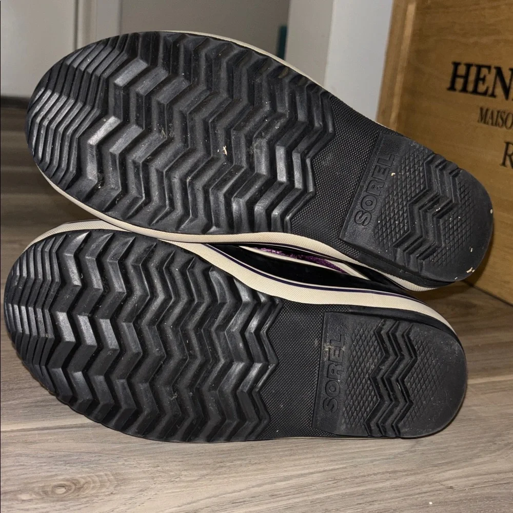 Sorel Black and purple winter boots kids size 3 - Picture 4 of 5